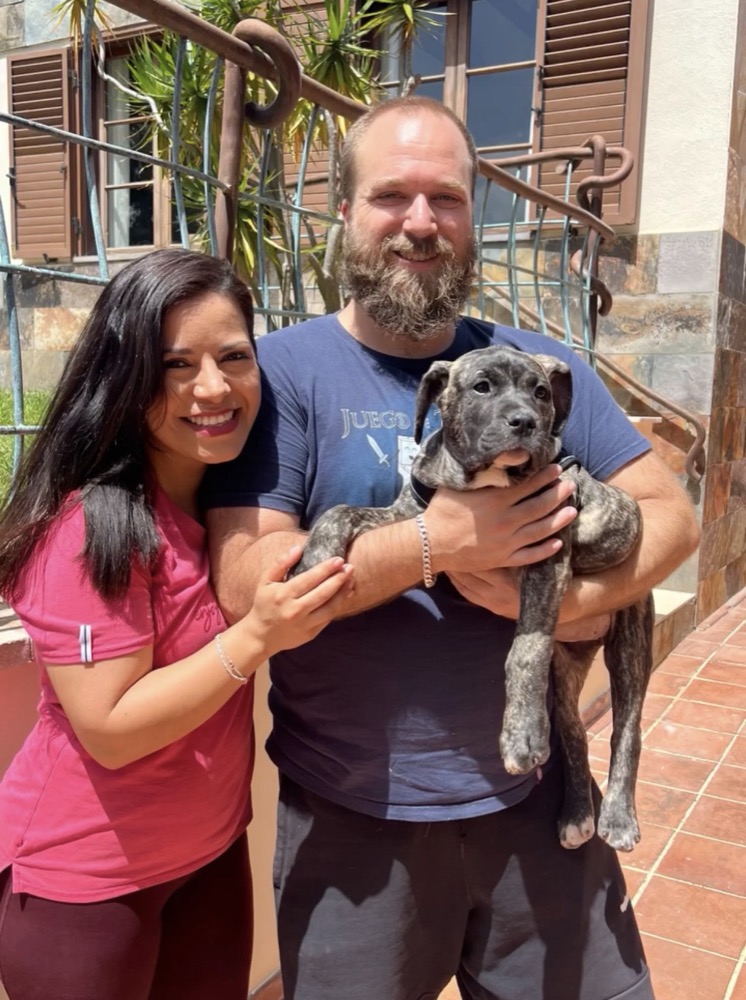 Cliente de Irema Curtó con su Perro de Presa Canario